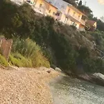 Tolos Budget Loggos Guest house