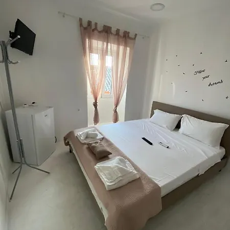Guest house Tolos Budget Loggos Longos (Paxos)
