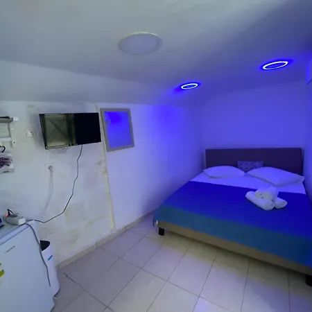 Tolos Budget Loggos Guest house 3*
