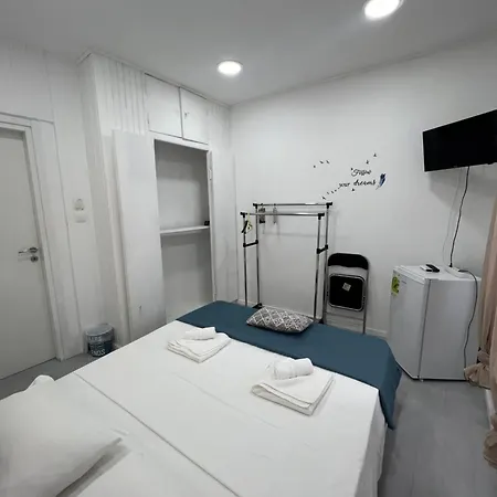 Tolos Budget Loggos Guest house *