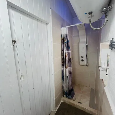 Tolos Budget Loggos Guest house
