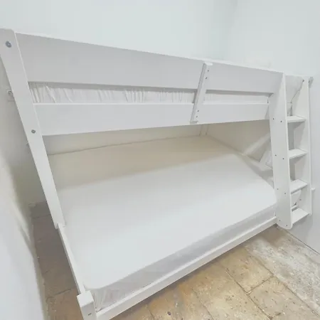 Πανσιόν Tolos Budget Loggos Λογγός