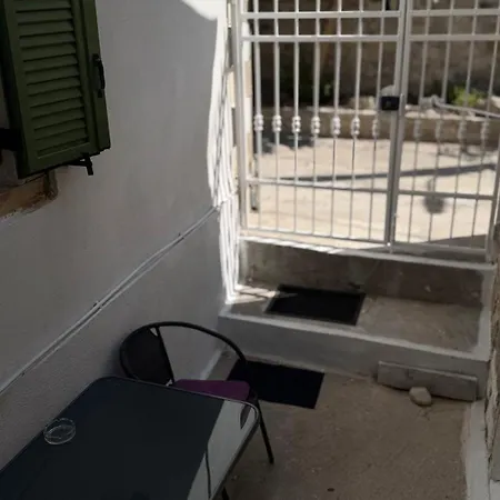 Guest house Tolos Budget Loggos