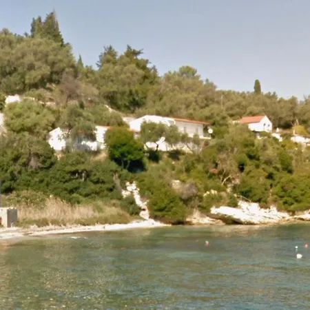 Konukevi Tolos Budget Loggos 3*