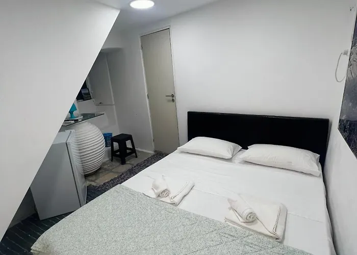 بيت ضيافة Tolos Budget Loggos 3*